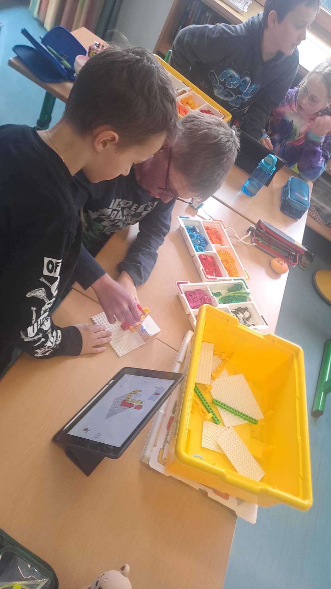 Barbara Hechenblaikner Lego