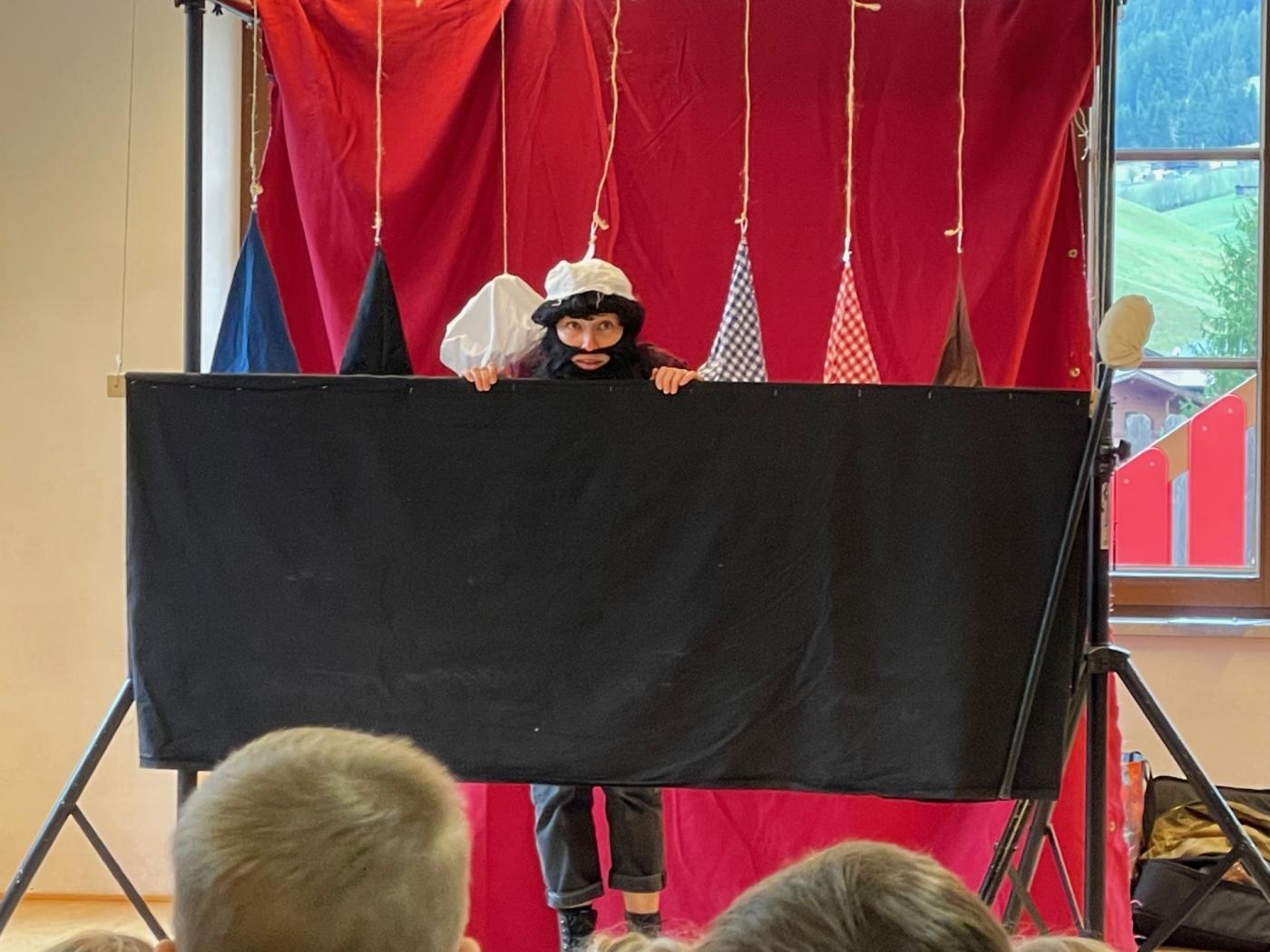 „Drei Darsteller, sieben Zwerge und jede Menge Lacher“