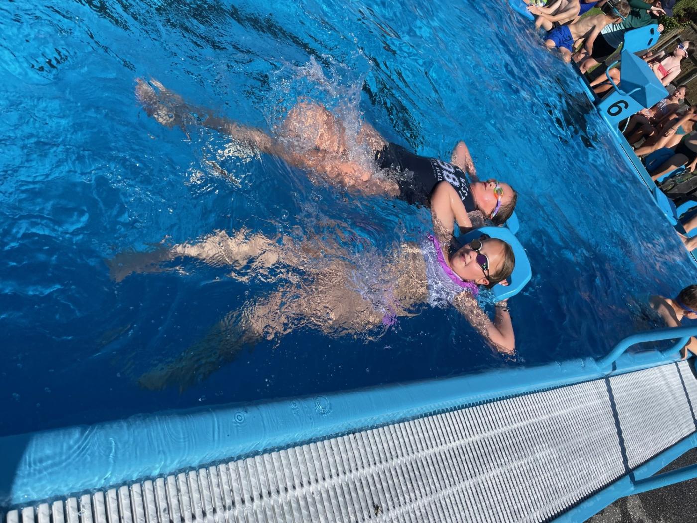 Ab ins kühle Nass – Schwimmspaß in Brixlegg!