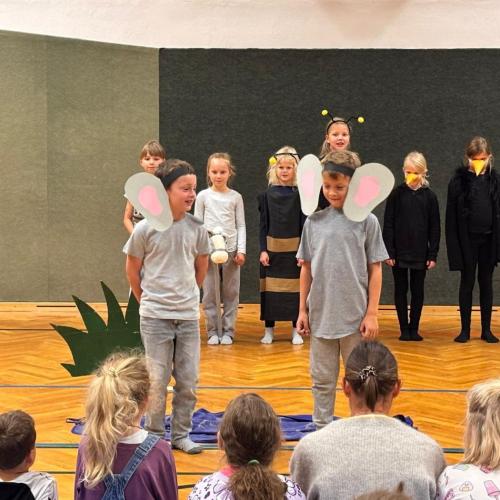 Tierische Schule