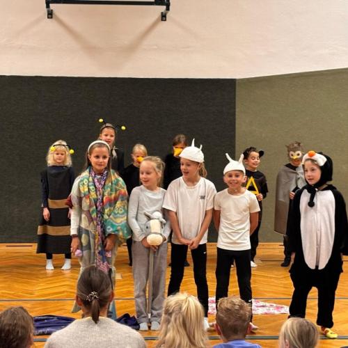 Tierische Schule